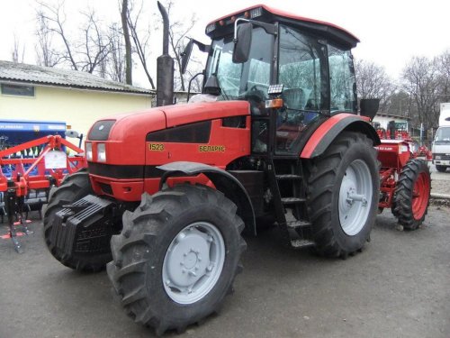 Трактор Беларус МТЗ-1523